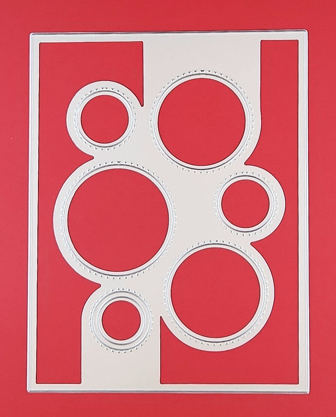 The Crafty Canuck Dies Stitched Circle Peek-a-Boo Plate